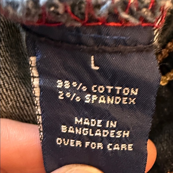 Effortless & endlessly versatile. Darkwash denim jacket is perfect for layering - Picture 7 of 7